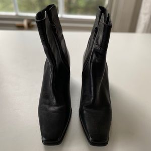 Stuart Wietzman Black Leather Booties